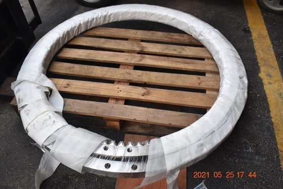 Superior Excavator Spare Parts Swing Bearing For Hitachi EX200-5 Excavators