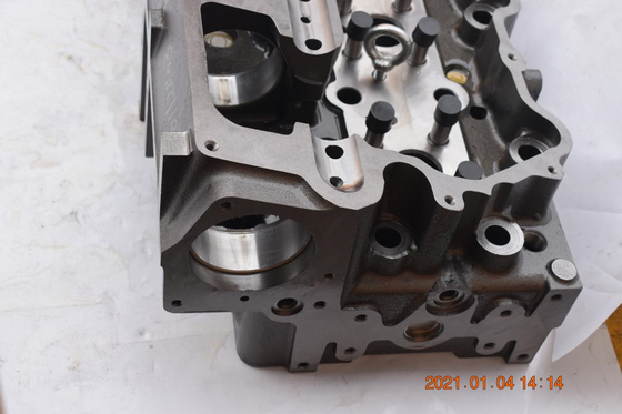 2237263 2239250 Cylinder Head Excavator Replacememnt Parts Vol-vo Hitachi Hyundai