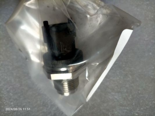 Fuel Pressure Sensor 3974092 20973777 VOE20973777 For Volvo D6D