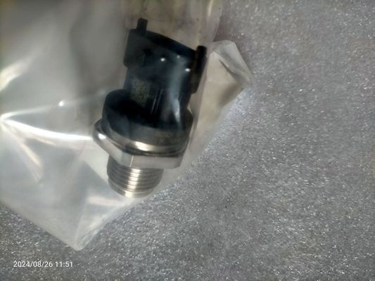 Fuel Pressure Sensor 3974092 20973777 VOE20973777 For Volvo D6D