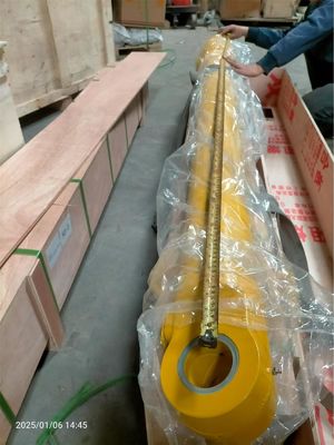 PC200-8MO BOOM CYLINDER ASSY