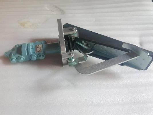 31LM-40220 31LM40220 Hydraulic Foot Valve Pedal for HYUNDAI Foot Pilot Valve Pedal