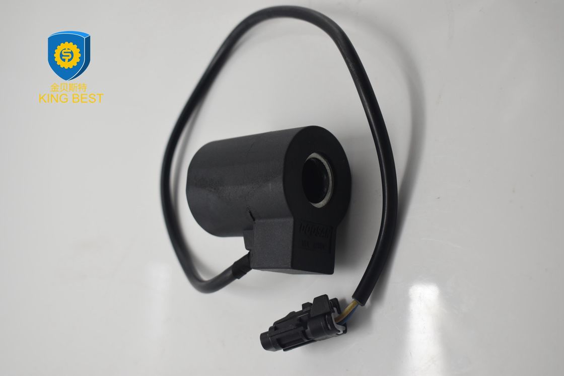 0671301 Excavator Replacement Parts Electric Solenoid Valve For EX100-5 EX100-5 JPN  EX100M-5